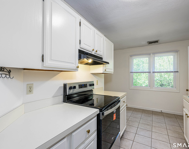 1400 Hartford Turnpike - Photo Thumbnail 12