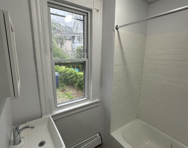 1036 Maplewood Avenue - Photo Thumbnail 12