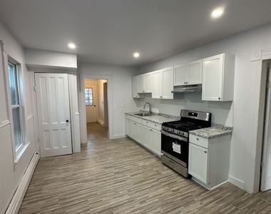 1036 Maplewood Avenue - Photo Thumbnail 8