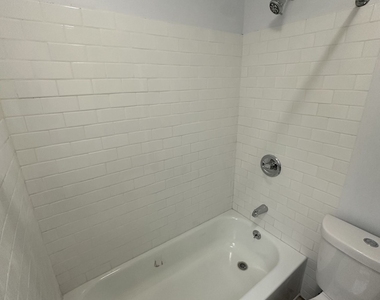 1036 Maplewood Avenue - Photo Thumbnail 13