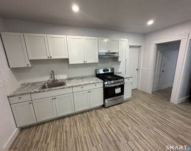 1036 Maplewood Avenue - Photo Thumbnail 9