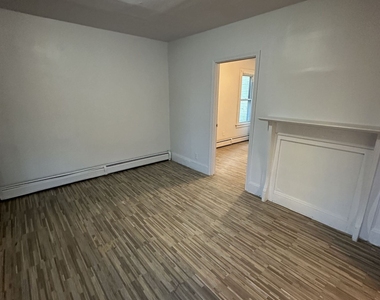 1036 Maplewood Avenue - Photo Thumbnail 3