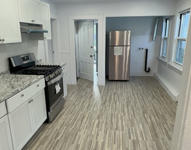 1036 Maplewood Avenue - Photo Thumbnail 10