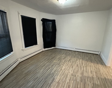 1036 Maplewood Avenue - Photo Thumbnail 2