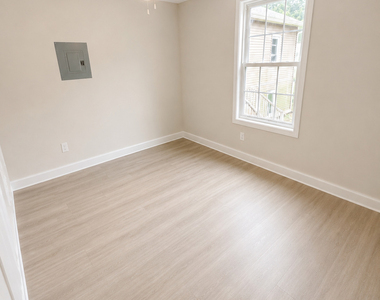 267 Branford Road - Photo Thumbnail 3