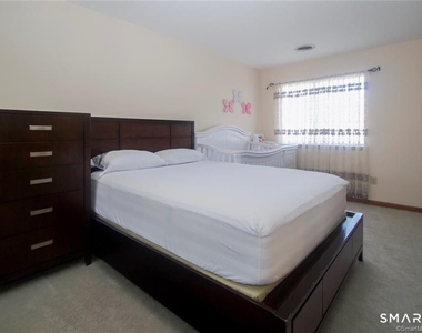 60 Padanaram Road - Photo Thumbnail 8