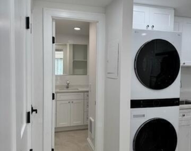 38b Putnam Green - Photo Thumbnail 6