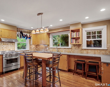 46 Valleywood Road - Photo Thumbnail 9