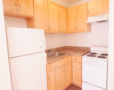 434 East 84th Street - Photo Thumbnail 4