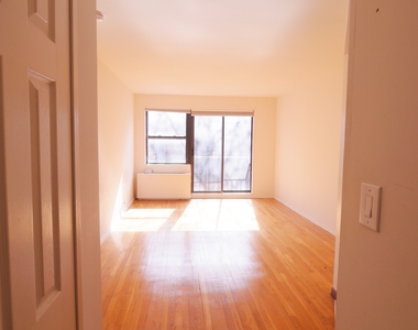 434 East 84th Street - Photo Thumbnail 1