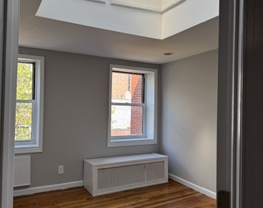 354 East 19th Street - Photo Thumbnail 4