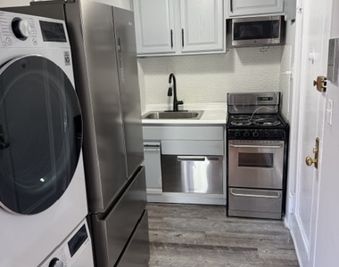 354 East 19th Street - Photo Thumbnail 3