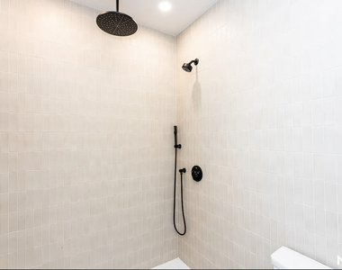 344 Lorimer Street - Photo Thumbnail 4