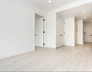 344 Lorimer Street - Photo Thumbnail 12