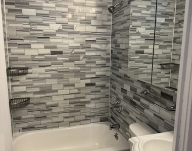 416 East 13th Street - Photo Thumbnail 10