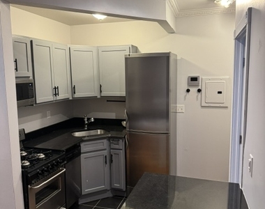 416 East 13th Street - Photo Thumbnail 5
