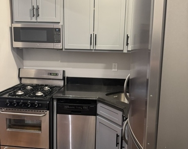 416 East 13th Street - Photo Thumbnail 6