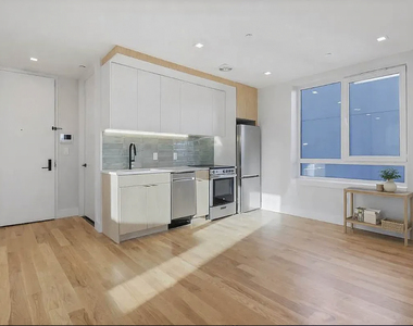 322 Graham Avenue - Photo Thumbnail 1