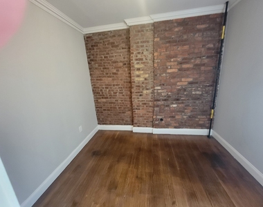 334 East 100th Street - Photo Thumbnail 7