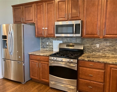 2379 Wheatland Cir - Photo Thumbnail 5