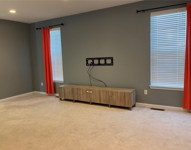 2379 Wheatland Cir - Photo Thumbnail 11