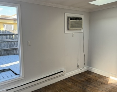 416 East 13th Street - Photo Thumbnail 13