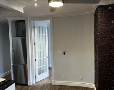 416 East 13th Street - Photo Thumbnail 5
