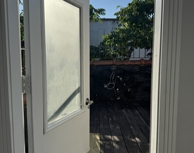 416 East 13th Street - Photo Thumbnail 17