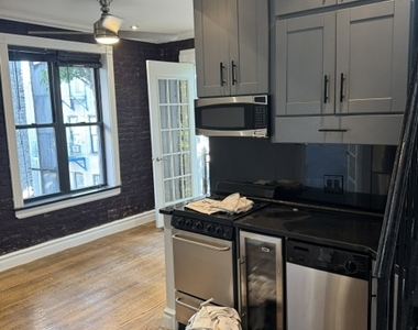 416 East 13th Street - Photo Thumbnail 3