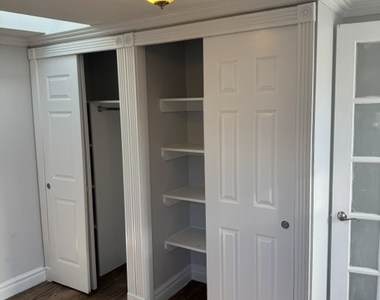 416 East 13th Street - Photo Thumbnail 8