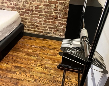 509 East 87th Street - Photo Thumbnail 2