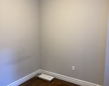 202 East 13th Street - Photo Thumbnail 12