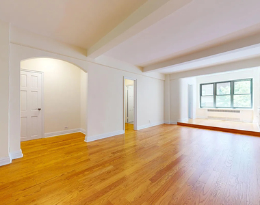  East 56th Street - Photo Thumbnail 5