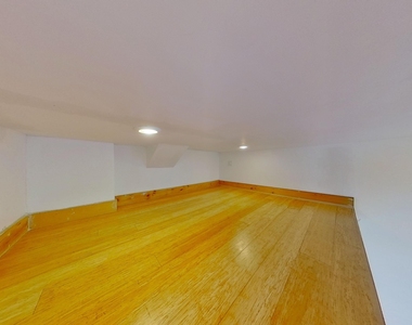 119 Weirfield Street - Photo Thumbnail 3