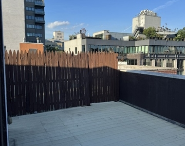 202 East 13th Street - Photo Thumbnail 15