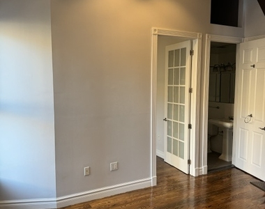 202 East 13th Street - Photo Thumbnail 9