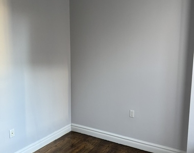 202 East 13th Street - Photo Thumbnail 8