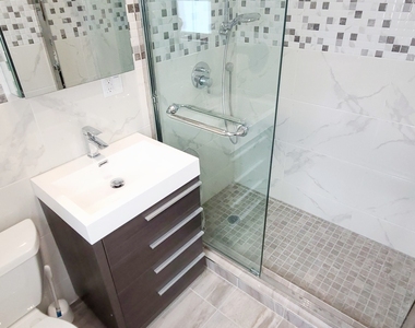 64-47 Dieterle Crescent - Photo Thumbnail 16