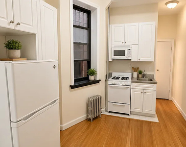  East 38th Street - Photo Thumbnail 1