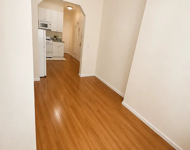  East 38th Street - Photo Thumbnail 2