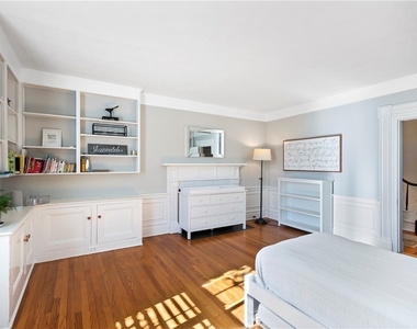 31 State Street - Photo Thumbnail 9