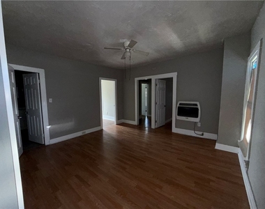 4 Lake Unit #2 Avenue - Photo Thumbnail 1