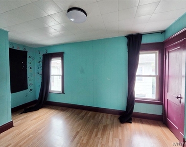 1037 Walden Avenue - Photo Thumbnail 8