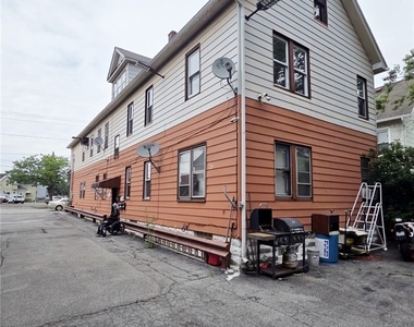 1037 Walden Avenue - Photo Thumbnail 14