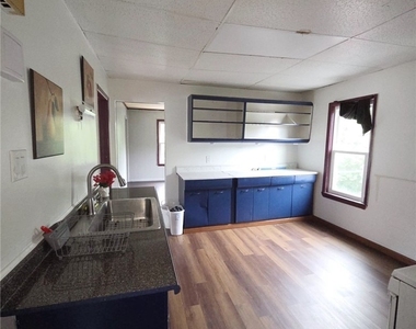 1037 Walden Avenue - Photo Thumbnail 12