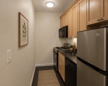 73rd Street - Photo Thumbnail 1