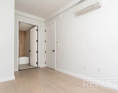 37-25 32nd Street - Photo Thumbnail 5