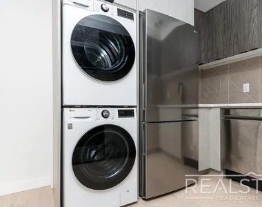 37-25 32nd Street - Photo Thumbnail 10