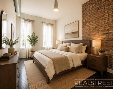 105 Weirfield St - Photo Thumbnail 8