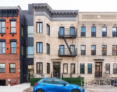 1066 Putnam Ave - Photo Thumbnail 15